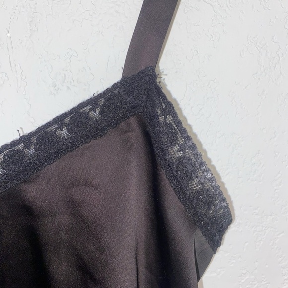 Women's Urban Outfitters Black Satin Lace Camisole - Picture 4 of 10